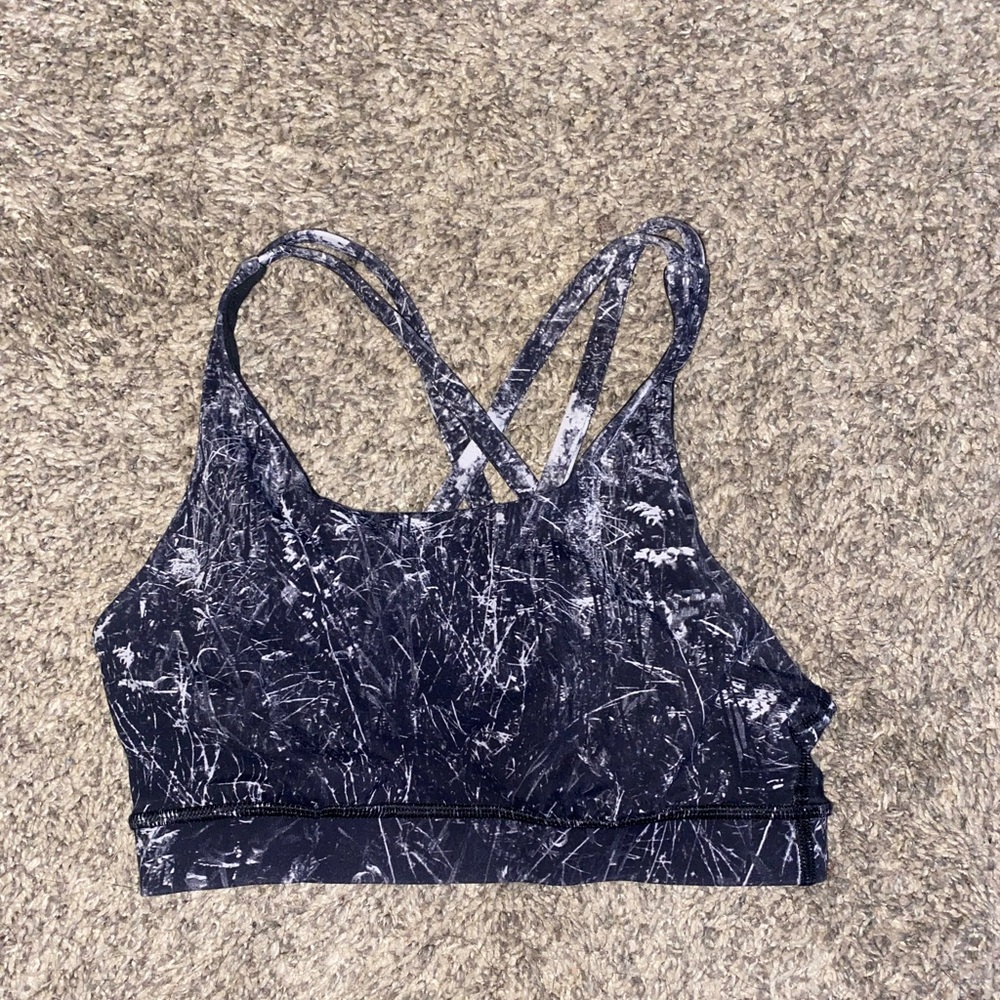 Lululemon sports bra